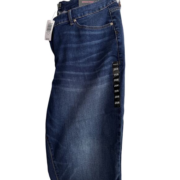 Torrid Women’s Boyfriend Straight Jeans Blue Size 20R Plus Mid Rise Relaxed Leg - Picture 3 of 11